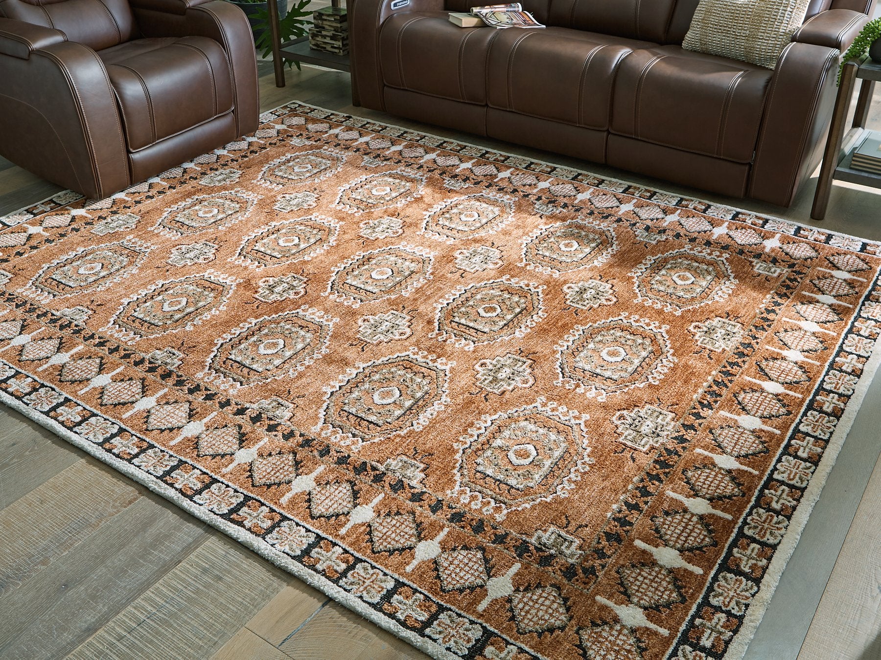 Qaabiz Area Rug